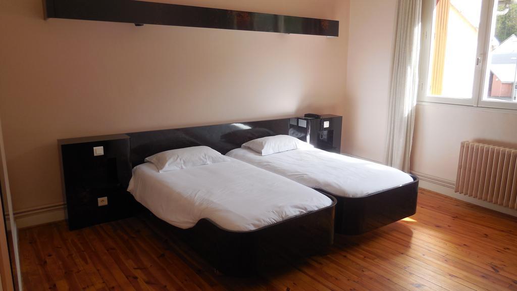Logis Hotel Restaurant Des Voyageurs Pont-de-Salars Δωμάτιο φωτογραφία