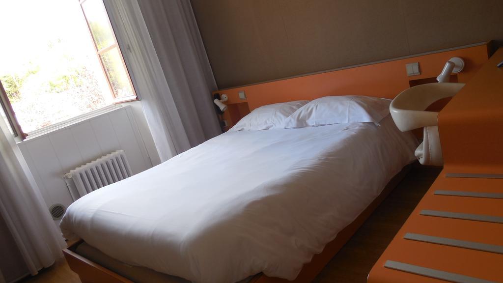 Logis Hotel Restaurant Des Voyageurs Pont-de-Salars Δωμάτιο φωτογραφία