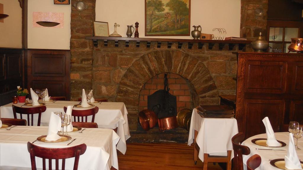 Logis Hotel Restaurant Des Voyageurs Pont-de-Salars Εξωτερικό φωτογραφία