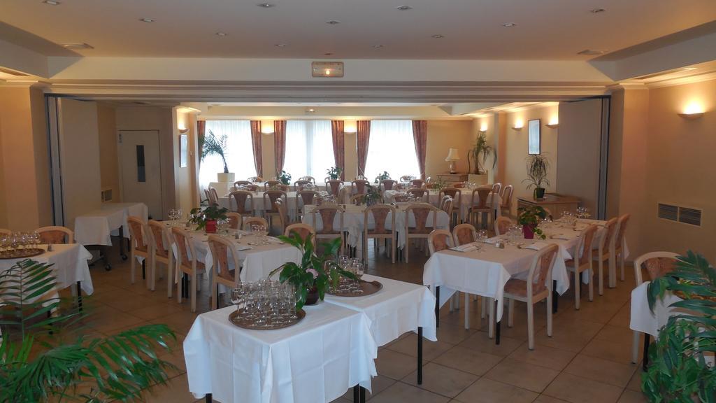 Logis Hotel Restaurant Des Voyageurs Pont-de-Salars Εξωτερικό φωτογραφία