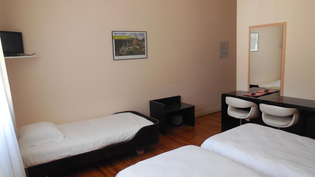 Logis Hotel Restaurant Des Voyageurs Pont-de-Salars Εξωτερικό φωτογραφία