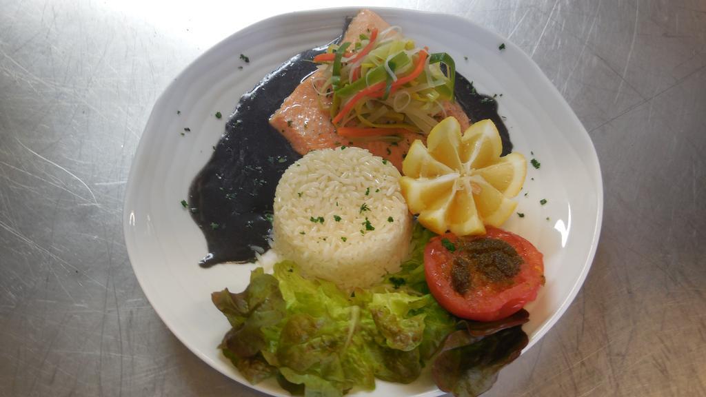 Logis Hotel Restaurant Des Voyageurs Pont-de-Salars Εξωτερικό φωτογραφία