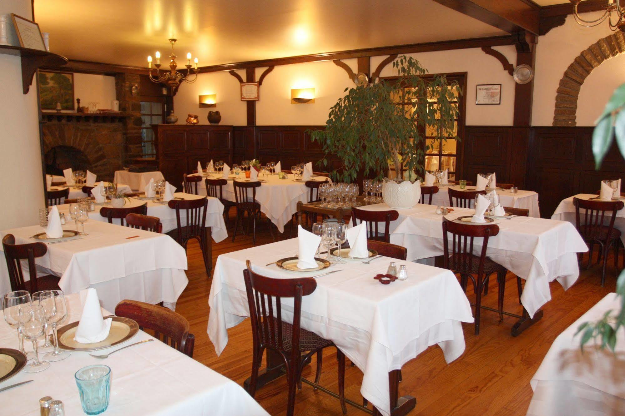 Logis Hotel Restaurant Des Voyageurs Pont-de-Salars Εξωτερικό φωτογραφία