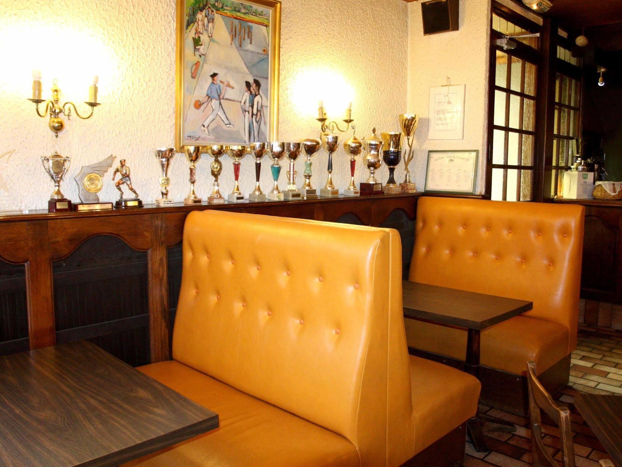 Logis Hotel Restaurant Des Voyageurs Pont-de-Salars Εξωτερικό φωτογραφία