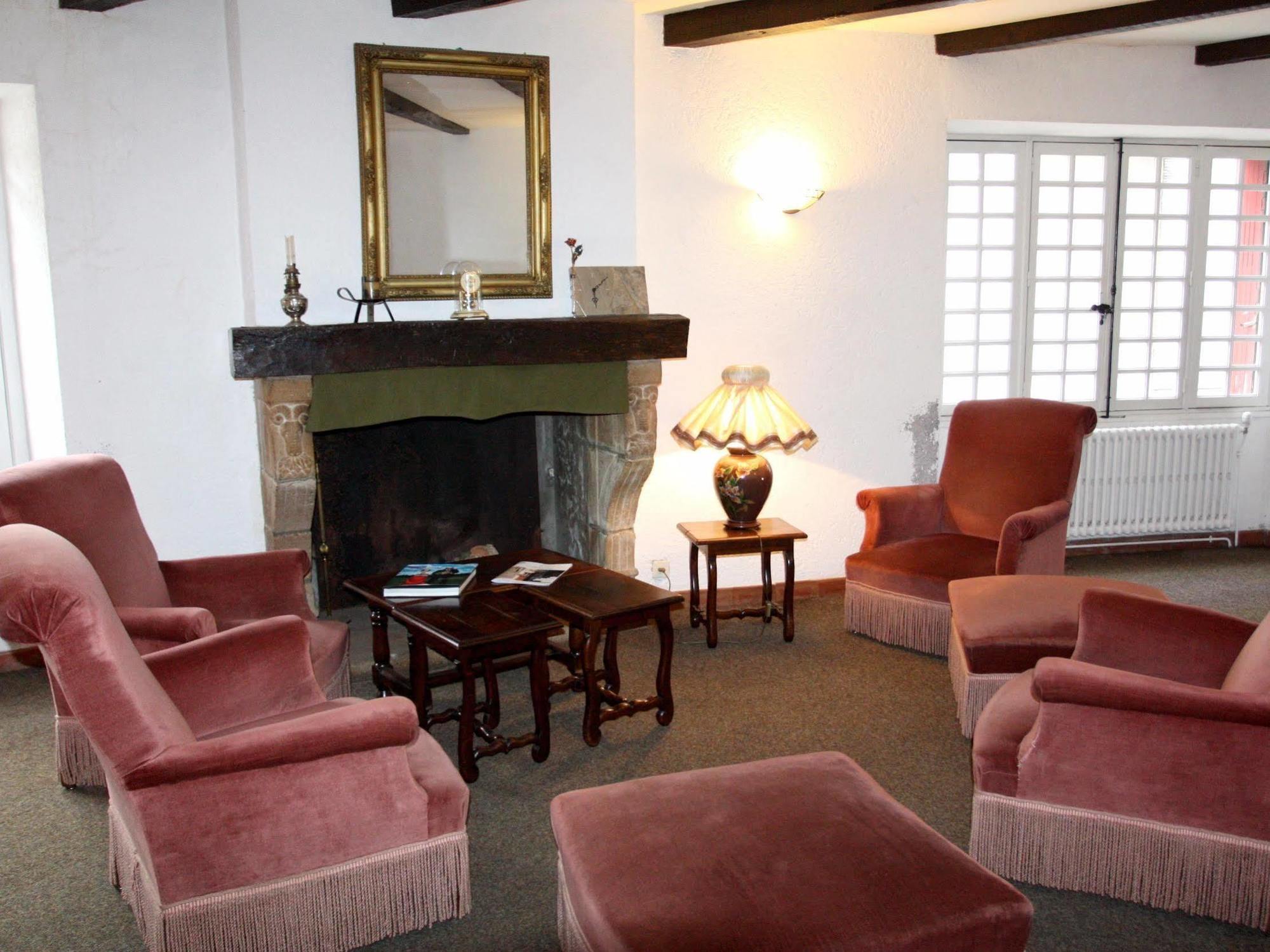 Logis Hotel Restaurant Des Voyageurs Pont-de-Salars Εξωτερικό φωτογραφία