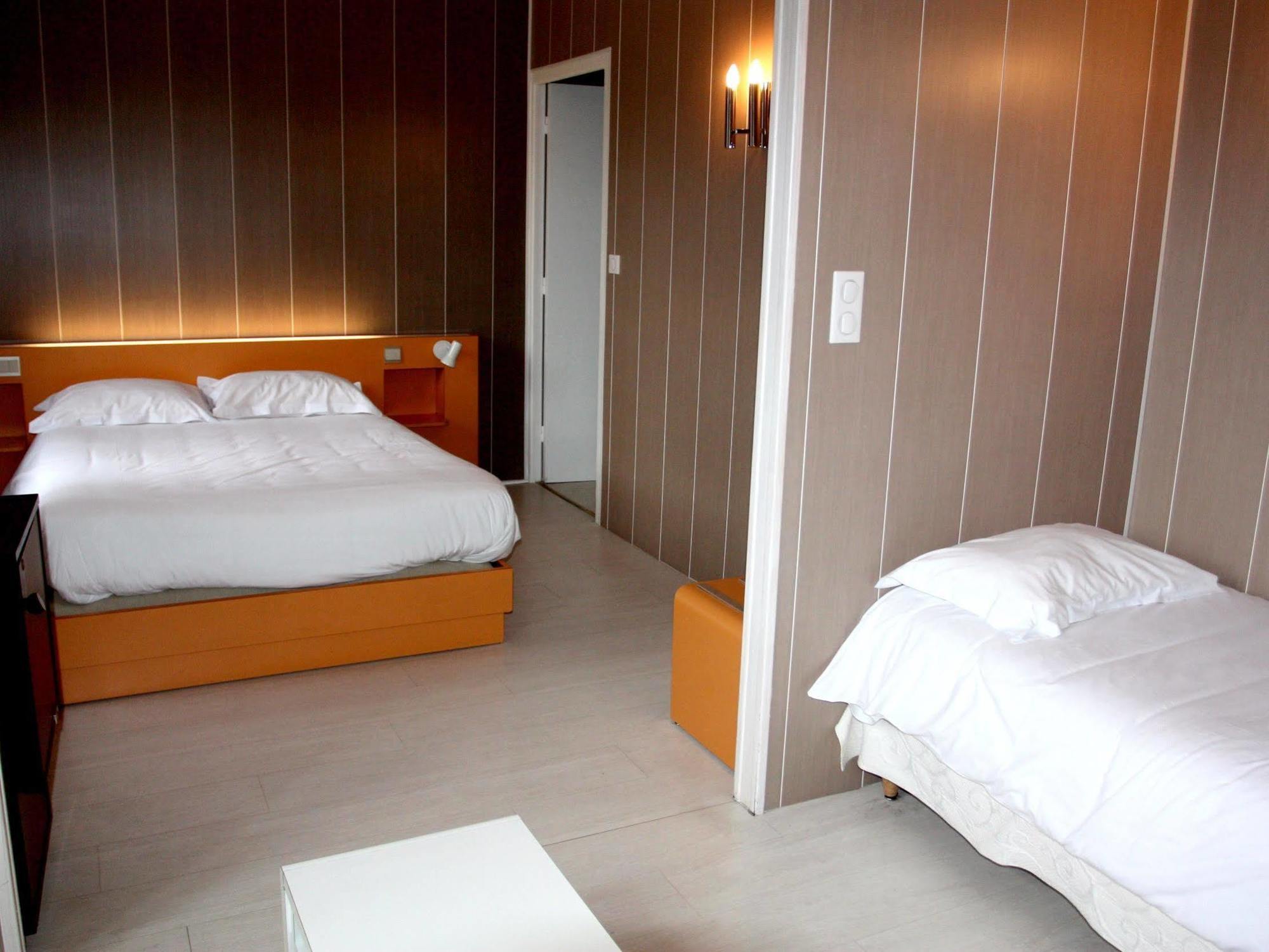 Logis Hotel Restaurant Des Voyageurs Pont-de-Salars Εξωτερικό φωτογραφία